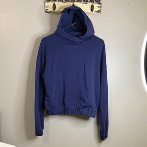 lululemon athletica Women’s Navy Hoodie Sweater PTP 23”